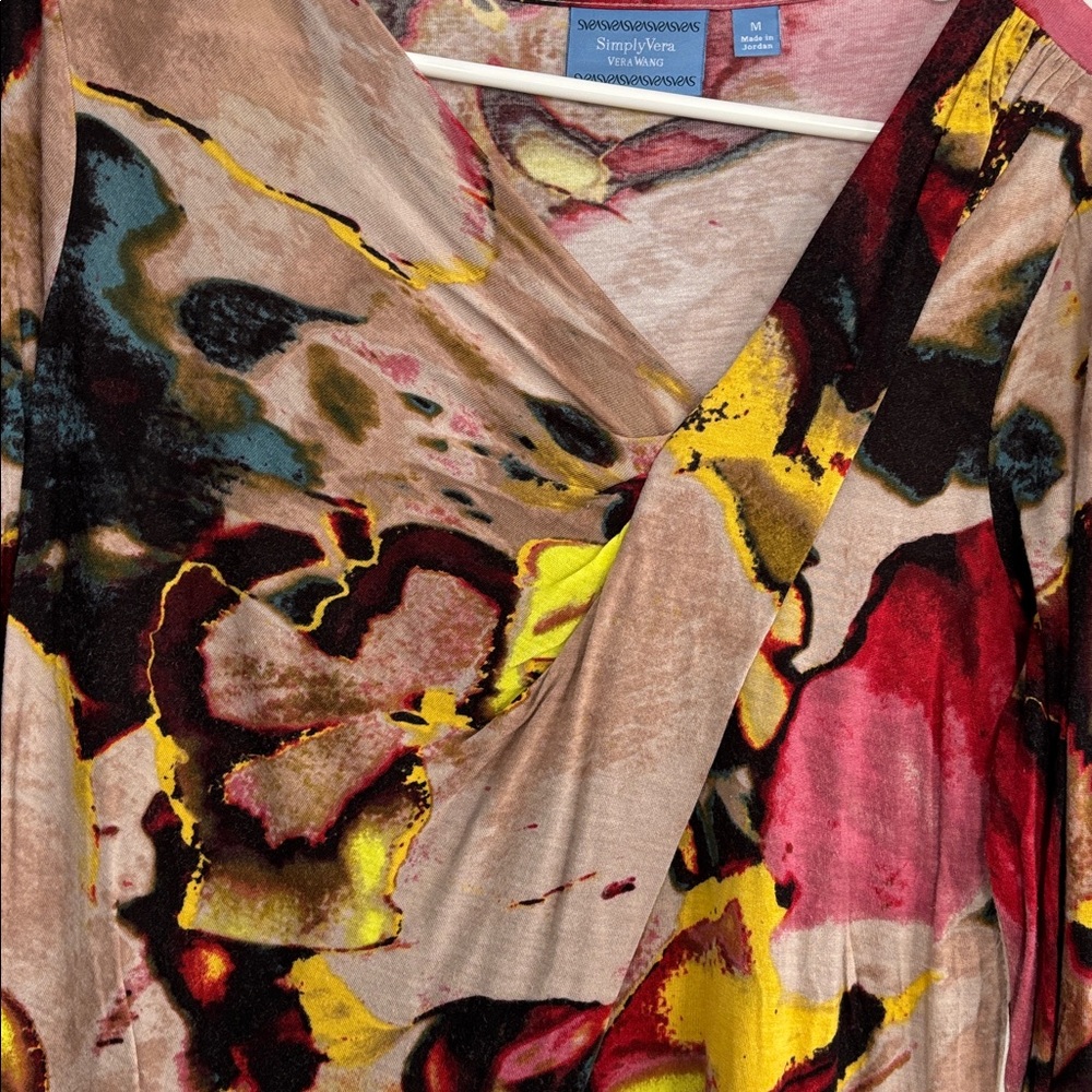 Vera Wang abstract top - Picture 2 of 10
